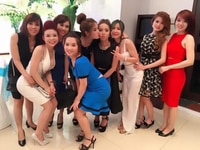 Nhân viên Nữ phục vụ phòng Hát Karaoke Nhân viên Nữ phục vụ phòng Hát Karaoke