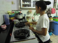 Cần tuyển gấp 1 giúp việc biêt nấu ăn ngon Cần tuyển gấp 1 giúp việc biêt nấu ăn ngon