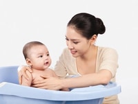 Tuyển 1 người giữ trẻ 1 người giúp việc nhà 1 người chăm sóc cụ bà Tuyển 1 người giữ trẻ 1 người giúp việc nhà 1 người chăm sóc cụ bà