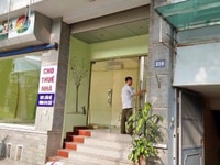 Cho thuê nhà mặt phố Lạc Long Quân DT: 70, MT: 10*7 Giá: 28 triệu/th Cho thuê nhà mặt phố Lạc Long Quân DT: 70, MT: 10*7 Giá: 28 triệu/th