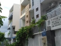 Cho thuê nhà mặt phố Chùa Bộc, Đống Đa, DT: 50m2, MT: 4m . Cho thuê nhà mặt phố Chùa Bộc, Đống Đa, DT: 50m2, MT: 4m .