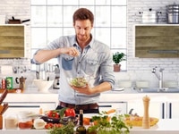Cần gấp 1 người giữ trẻ 1 người giúp việc nhà 1 người chăm người già Cần gấp 1 người giữ trẻ 1 người giúp việc nhà 1 người chăm người già