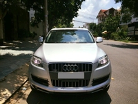 Cần bán chiếc Audi Q7 at màu xám bạc sx 2009 đẹp full nóc. Cần bán chiếc Audi Q7 at màu xám bạc sx 2009 đẹp full nóc.