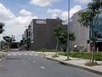 Đất ngay chợ Hóc Môn.Dt: 5x20m,đường 12m. sổ ngay.kinh doanh được Đất ngay chợ Hóc Môn.Dt: 5x20m,đường 12m. sổ ngay.kinh doanh được