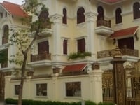 Bán biệt thự hoa sữa 9 khu biệt thự VINHOMES RIVERSIDE. Giá= 19,5tỷ Bán biệt thự hoa sữa 9 khu biệt thự VINHOMES RIVERSIDE. Giá= 19,5tỷ