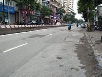 Gia đình cần bán gấp lô đất mặt đường Chiến Thắng, quận Hà Đông. Gia đình cần bán gấp lô đất mặt đường Chiến Thắng, quận Hà Đông.