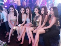 Karaoke Nhà Tôi tuyển phục vụ Nữ