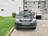 Cần bán gấp xe Fortuner xám chì 2016 máy dầu số sàn xe rất đẹp Cần bán gấp xe Fortuner xám chì 2016 máy dầu số sàn xe rất đẹp