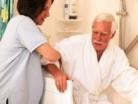 Cần người chăm bà, lâu dài vơi gia đình,bao ăn ở Cần người chăm bà, lâu dài vơi gia đình,bao ăn ở