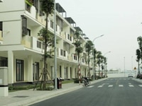 Nhà 5x16, 1 trệt 2 lầu 3pn, gần chợ Bình Chánh, Giá 820tr, SHR Nhà 5x16, 1 trệt 2 lầu 3pn, gần chợ Bình Chánh, Giá 820tr, SHR