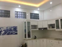 Nhà mặt Phố Trần Quốc Hoàn, 18m2, 5 tầng, 6,5 tỷ, hè rộng, KD sầm uất Nhà mặt Phố Trần Quốc Hoàn, 18m2, 5 tầng, 6,5 tỷ, hè rộng, KD sầm uất