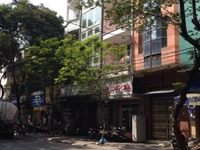 Chính chủ bán nhà mặt tiền Ngô Quyền, phường 12, quận 5. DT: 5.3x17m, Chính chủ bán nhà mặt tiền Ngô Quyền, phường 12, quận 5. DT: 5.3x17m,