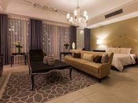 Tòa Khách Sạn Nguyễn Thị Định/4 sao/ 100 phòng/ 540m2 Tòa Khách Sạn Nguyễn Thị Định/4 sao/ 100 phòng/ 540m2