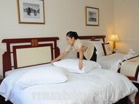 Lan cần tìm việc tạp vụ khách sạn,nhà hàng,quán ăn làm ăn ở lại Lan cần tìm việc tạp vụ khách sạn,nhà hàng,quán ăn làm ăn ở lại