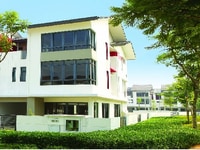 Chuyển nơi sinh sống bán gấp căn biệt thự nghỉ dưỡng ngoại ô TP Chuyển nơi sinh sống bán gấp căn biệt thự nghỉ dưỡng ngoại ô TP