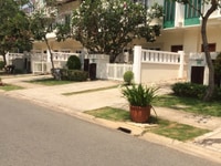 Chính chủ bán nhà phố khu sinh thái cao cấp, đầy đủ tiện nghi nội thất Chính chủ bán nhà phố khu sinh thái cao cấp, đầy đủ tiện nghi nội thất