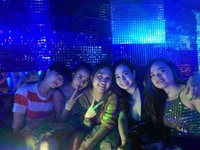 Nhân viên Phục vụ Karaoke BangKok 30 Triệu Nhân viên Phục vụ Karaoke BangKok 30 Triệu