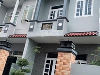 Bán nhà 1 trệt, 1 lầu gần chợ Bình Chánh, sổ riêng giá 480 - 800 triệu Bán nhà 1 trệt, 1 lầu gần chợ Bình Chánh, sổ riêng giá 480 - 800 triệu
