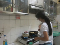 Cần tuyển gấp người chăm bà bao ăn ở. Cần tuyển gấp người chăm bà bao ăn ở.