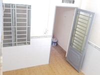 Phòng 20m2-2,8tr, có gác lửng, kệ bếp, wc riêng, ngay mặt tiền đường Phòng 20m2-2,8tr, có gác lửng, kệ bếp, wc riêng, ngay mặt tiền đường