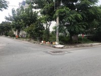 Cho thuê góc 2 mặt tiền Làng Đại Học ABC 10x30 giá 50 triệu. Cho thuê góc 2 mặt tiền Làng Đại Học ABC 10x30 giá 50 triệu.