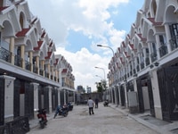 Nhà cho thuê 1tr, 2 lầu giá 9,5 triệu gần chợ TX Q.12 TPHCM Nhà cho thuê 1tr, 2 lầu giá 9,5 triệu gần chợ TX Q.12 TPHCM