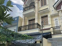 Ngang 7m, dài 10m,cách MT 3/2 chỉ 20 m, Hẻm xe hơi quay đầu, cần Bán G Ngang 7m, dài 10m,cách MT 3/2 chỉ 20 m, Hẻm xe hơi quay đầu, cần Bán G