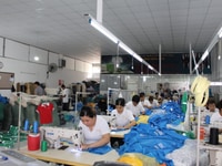 May áo thun đồng phục đẹp giá rẻ May áo thun đồng phục đẹp giá rẻ