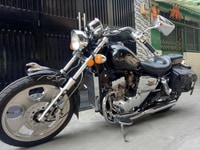 Moto Rebel USA nhập khẩu 150c két nước xe đẹp nguyên zin mới 95% Moto Rebel USA nhập khẩu 150c két nước xe đẹp nguyên zin mới 95%