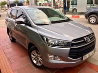 Bán Toyata Innova 2.0E sx 2k17 màu bạc chạy lướt Bán Toyata Innova 2.0E sx 2k17 màu bạc chạy lướt