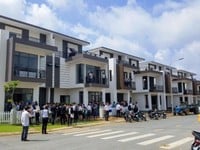 Biệt thự liền kề mt tỉnh lộ 10, 136m2 1 trẹt 2 lầu giá 2,3 tỷ Biệt thự liền kề mt tỉnh lộ 10, 136m2 1 trẹt 2 lầu giá 2,3 tỷ