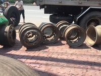 Vá vỏ lưu động 24/24 nhanh chóng, an toàn, mua bán vỏ ruột mâm mới cũ Vá vỏ lưu động 24/24 nhanh chóng, an toàn, mua bán vỏ ruột mâm mới cũ