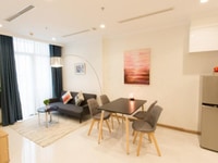 Bán Gấp Căn Hộ 2PN Vinhomes Central Park Giá Rẻ Hơn Thị Trường 300TR Bán Gấp Căn Hộ 2PN Vinhomes Central Park Giá Rẻ Hơn Thị Trường 300TR
