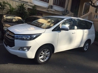 Innova 2.0 số sàn màu trắng 2019 mới Innova 2.0 số sàn màu trắng 2019 mới