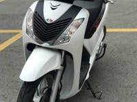 SH việt nam lên full dàn áo nhập khẩu cả trước sau , màu trắng 125 vip SH việt nam lên full dàn áo nhập khẩu cả trước sau , màu trắng 125 vip