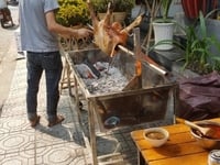Lò quay heo nguyên con Inox giá 5tr500. Moto 100W Lò quay heo nguyên con Inox giá 5tr500. Moto 100W