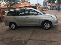 Bán con xe chiến hữu Innova 2010 số sàn màu bạc xe mới hơn cả mới. Bán con xe chiến hữu Innova 2010 số sàn màu bạc xe mới hơn cả mới.