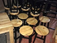 Ghế đôn tròn chân sắt mặt gỗ thông Ghế đôn tròn chân sắt mặt gỗ thông