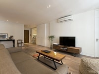 Nhà riêng ngõ Chùa Bộc 240m2, nhà 2 tầng, 9m mặt tiền. GIá 40tr. Nhà riêng ngõ Chùa Bộc 240m2, nhà 2 tầng, 9m mặt tiền. GIá 40tr.