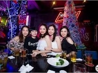 KARAOKE TYTY YOU Tuyển nam/ nữ phục vụ phòng hát lương cao KARAOKE TYTY YOU Tuyển nam/ nữ phục vụ phòng hát lương cao