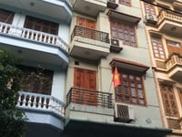 Cho thuê nhà gần trường đại học công đoàn tây sơn 82/98m2 x 5 tầng.... Cho thuê nhà gần trường đại học công đoàn tây sơn 82/98m2 x 5 tầng....