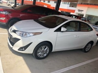 Bán xe Toyota Vios 1.5E số tự động màu trắng giao ngay Bán xe Toyota Vios 1.5E số tự động màu trắng giao ngay
