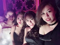 QUÝ TỘC Karaoke Tuyển Nhân Viên