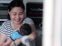 Tìm người giúp việc chăm bé 9 tháng tuổi. Tìm người giúp việc chăm bé 9 tháng tuổi.
