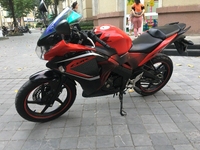 Honda CBR 150R màu đỏ nguyên bản-216 Honda CBR 150R màu đỏ nguyên bản-216