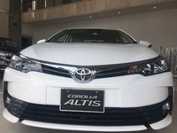 Corolla Altis 1.8E CVT mới, đủ màu, giao sớm nhất Corolla Altis 1.8E CVT mới, đủ màu, giao sớm nhất