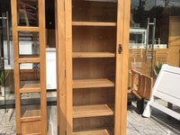 Tủ trưng bày gỗ sồi 1 cánh 1 ngăn kéo đỉnh thẳng KT 70x40x185 Tủ trưng bày gỗ sồi 1 cánh 1 ngăn kéo đỉnh thẳng KT 70x40x185