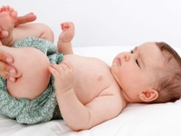Tuyển gấp nữ giúp việc gia đình nhà chung cư, có 3 người lớn và bé 3th Tuyển gấp nữ giúp việc gia đình nhà chung cư, có 3 người lớn và bé 3th