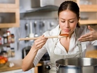 Cần gấp 1 người giữ em bé 1 người giúp việc nhà 1 người chăm sóc cụ bà Cần gấp 1 người giữ em bé 1 người giúp việc nhà 1 người chăm sóc cụ bà