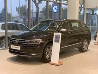 Xe Volkswagen Tiguan 2019 Trắng/Đen Giá Tốt Tiết Kiệm Thêm 20 Triệu Xe Volkswagen Tiguan 2019 Trắng/Đen Giá Tốt Tiết Kiệm Thêm 20 Triệu